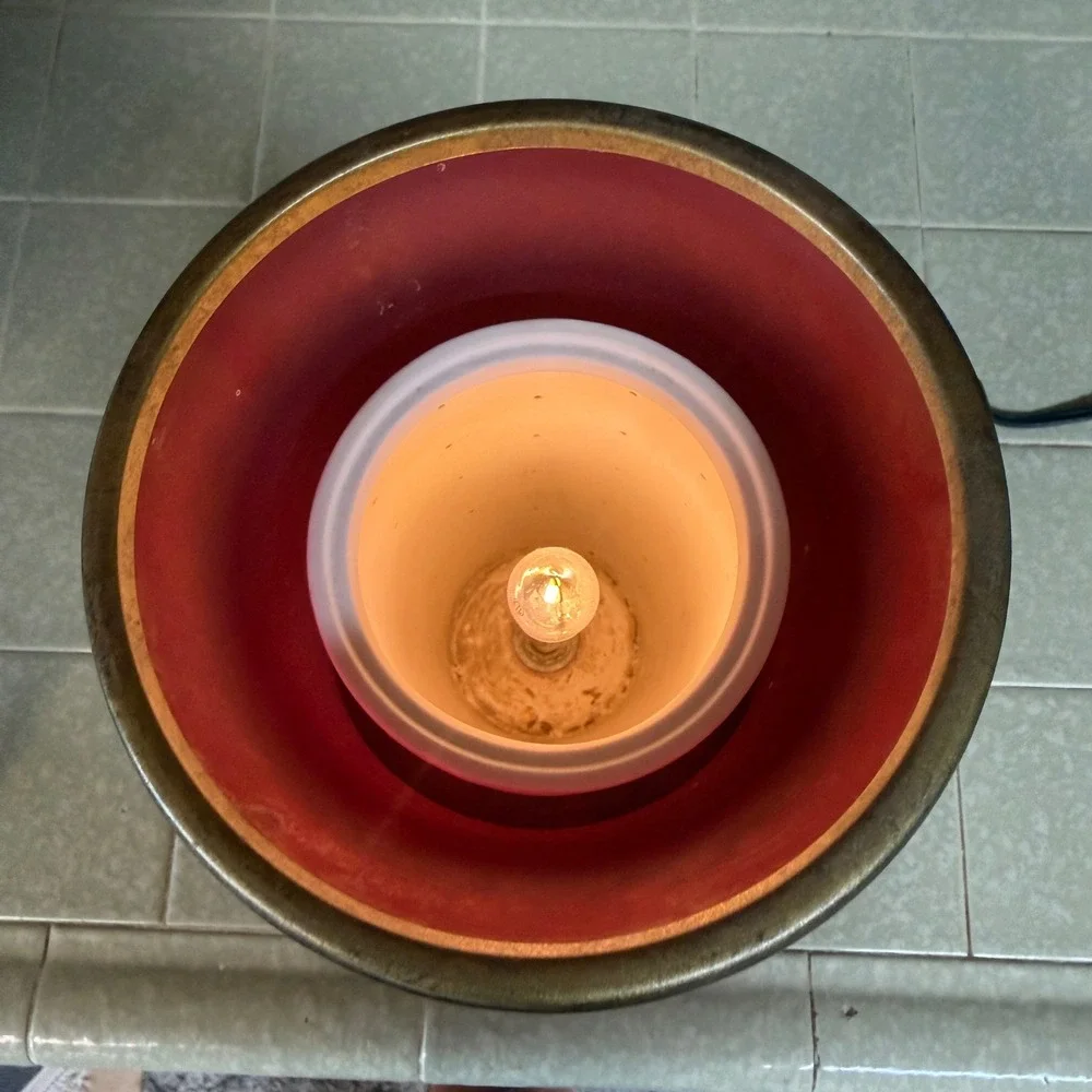 Scentsy Warm the Heart May‎ 2011 Red Glass Electric Wax Warmer Bronze Base
